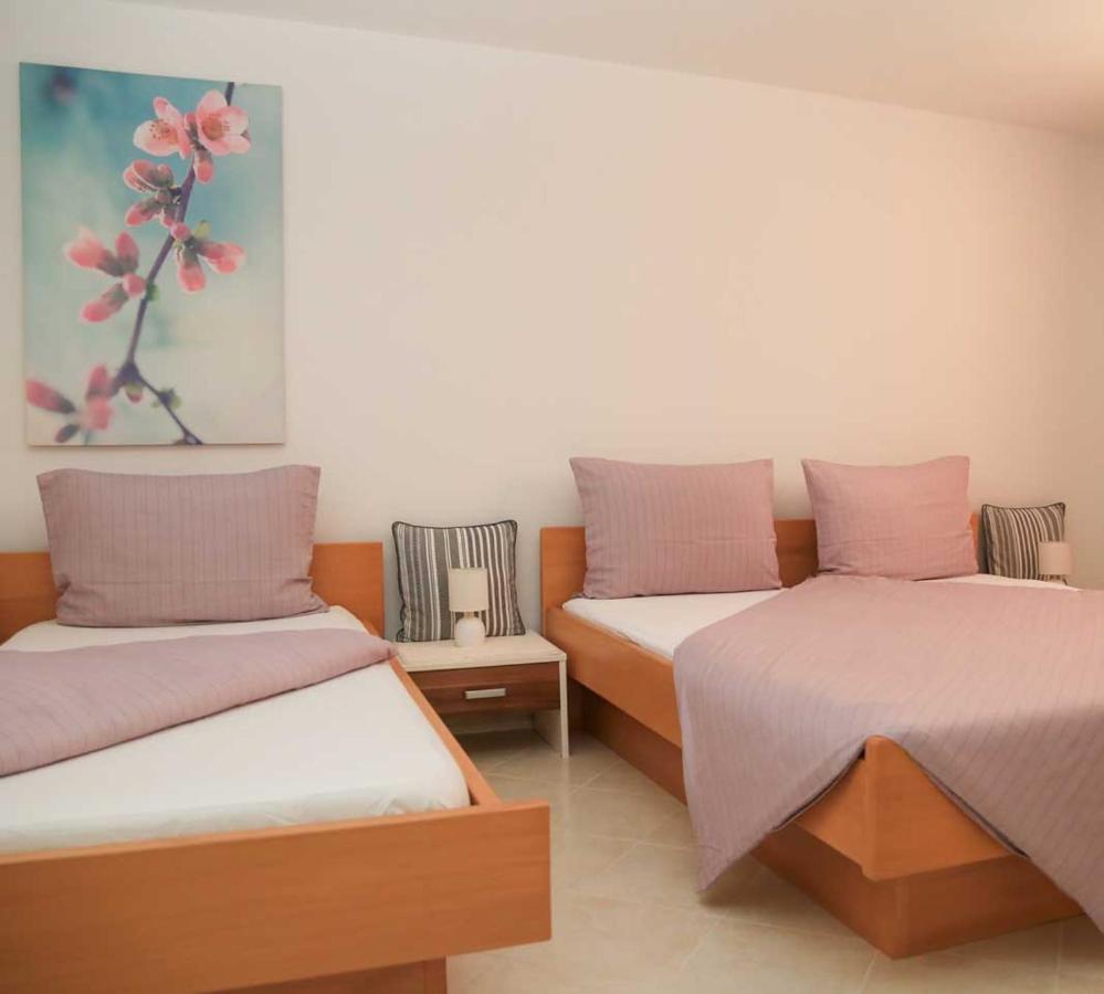 Adrian-Apartments-51511-Malinska-Otok-Krk Primorska 21 Екстер'єр фото
