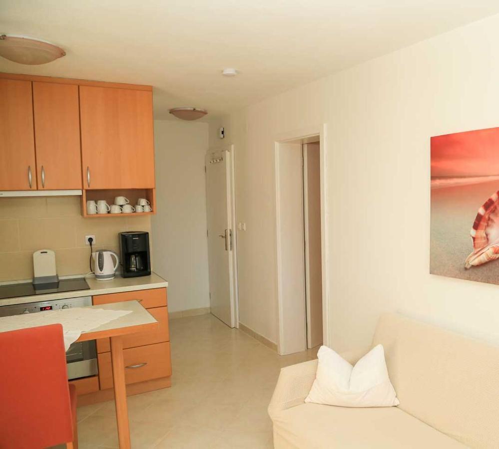 Adrian-Apartments-51511-Malinska-Otok-Krk Primorska 21 Екстер'єр фото