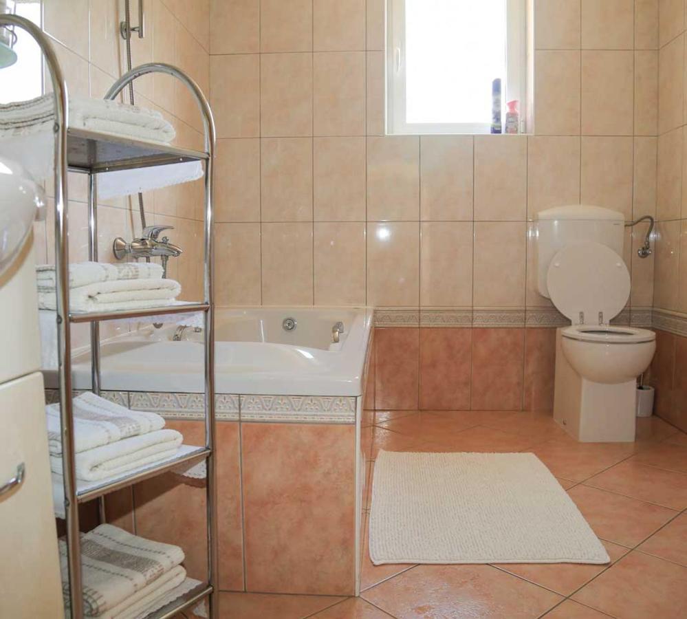 Adrian-Apartments-51511-Malinska-Otok-Krk Primorska 21 Екстер'єр фото