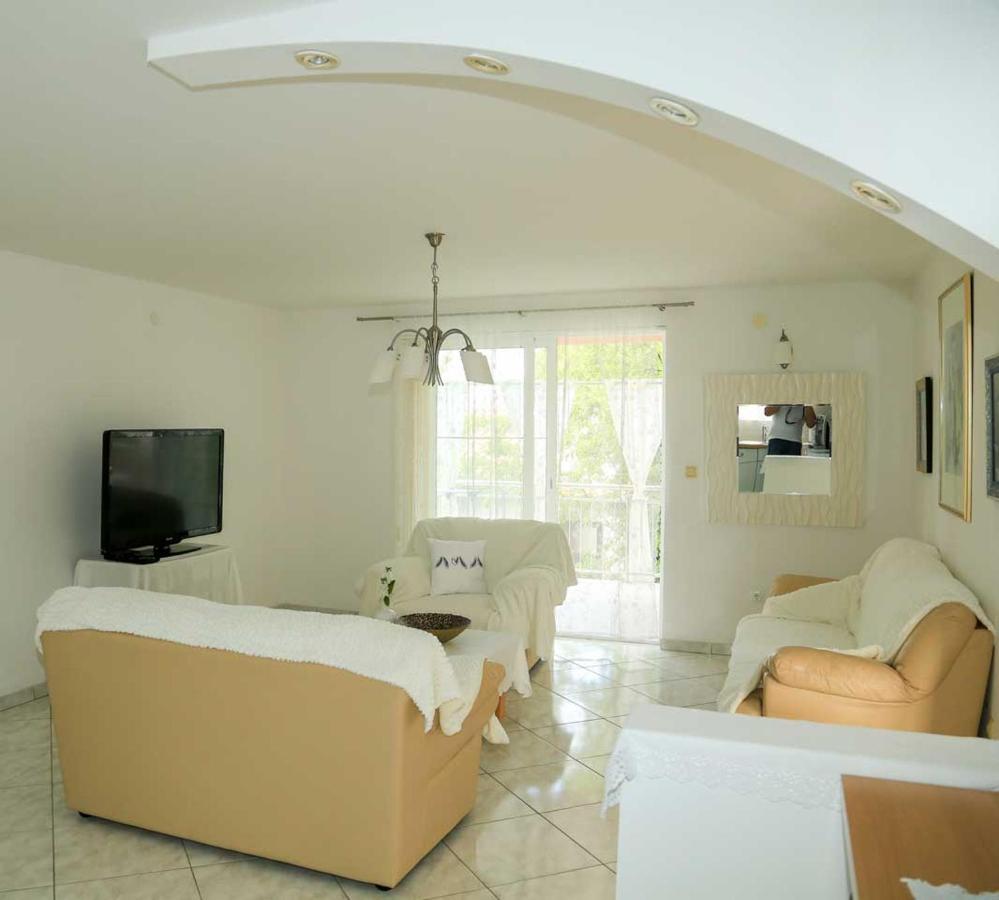 Adrian-Apartments-51511-Malinska-Otok-Krk Primorska 21 Екстер'єр фото